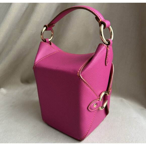 BNWT Jeff Wan Fuchsia Pink Lunch Box Purse W Long Strap - Picture 2 of 10